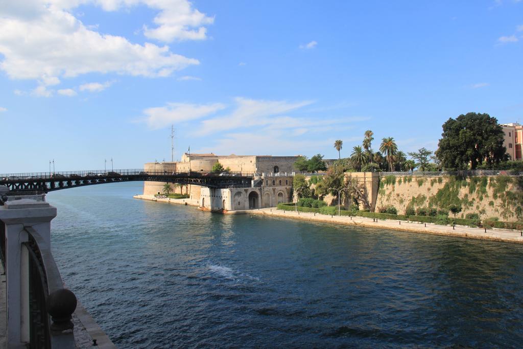 Hotel Plaza Taranto Exterior photo